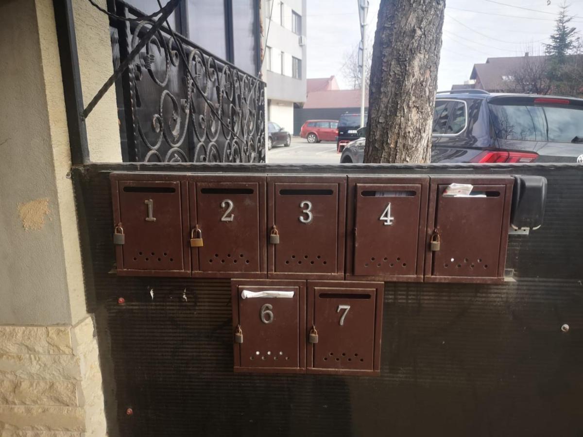 Charm 2 Palas Apartment Яш Екстериор снимка