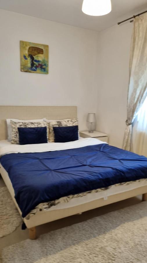 Charm 2 Palas Apartment Яш Екстериор снимка