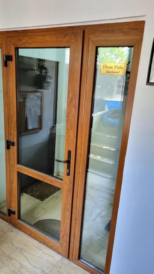 Charm 2 Palas Apartment Яш Екстериор снимка