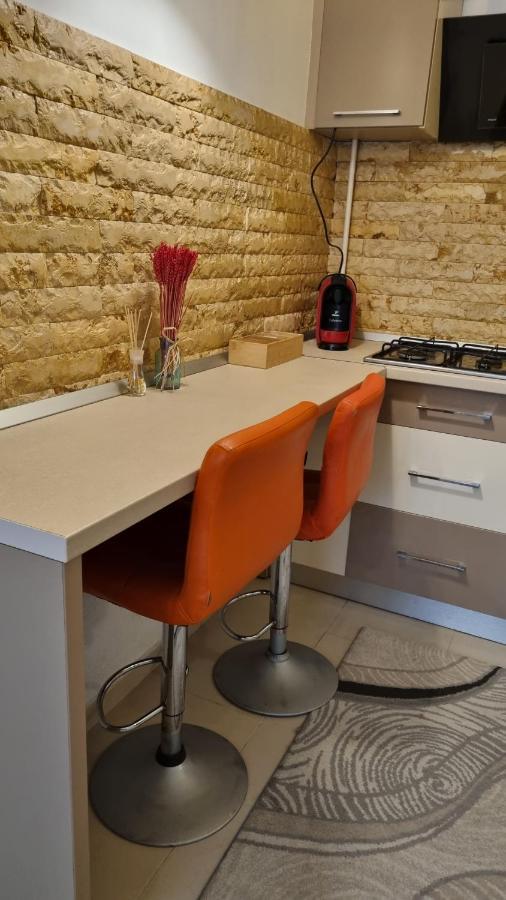 Charm 2 Palas Apartment Яш Екстериор снимка